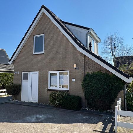 Huebsches Ferienhaus In Ouddorp - Fusslaeufig Zum Strand Und Zentrum Kültér fotó