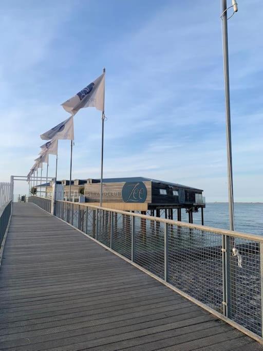 Huebsches Ferienhaus In Ouddorp - Fusslaeufig Zum Strand Und Zentrum Kültér fotó
