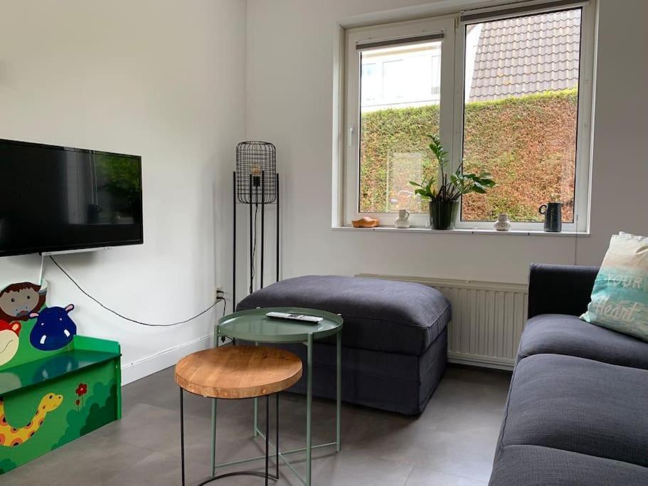Huebsches Ferienhaus In Ouddorp - Fusslaeufig Zum Strand Und Zentrum Kültér fotó