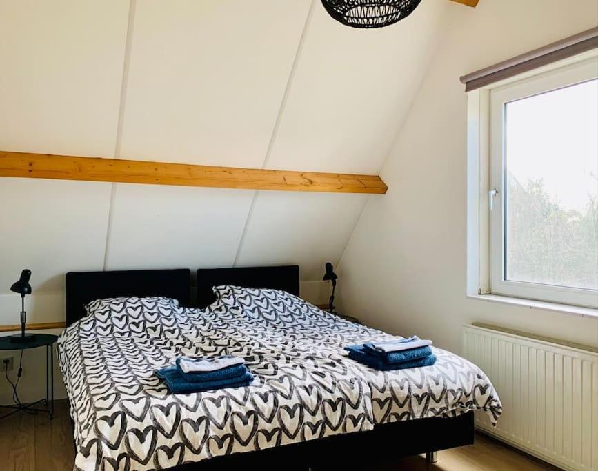 Huebsches Ferienhaus In Ouddorp - Fusslaeufig Zum Strand Und Zentrum Kültér fotó