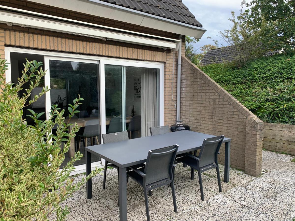 Huebsches Ferienhaus In Ouddorp - Fusslaeufig Zum Strand Und Zentrum Kültér fotó