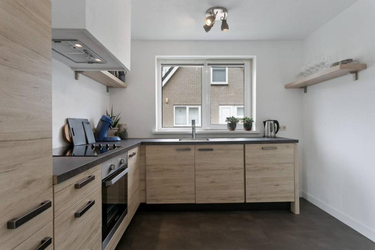 Huebsches Ferienhaus In Ouddorp - Fusslaeufig Zum Strand Und Zentrum Kültér fotó